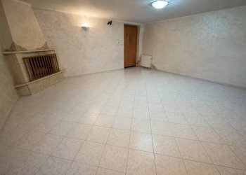 soggiorno con camino 2.png - Trilocale Via Palombarese 425, Fonte Nuova - foto 11