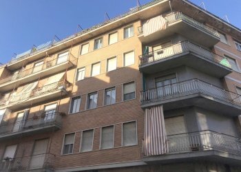 facciata.jpg - Two-room apartment Via Polonghera 46, Torino (neighborhood Cenisia) - photo 10