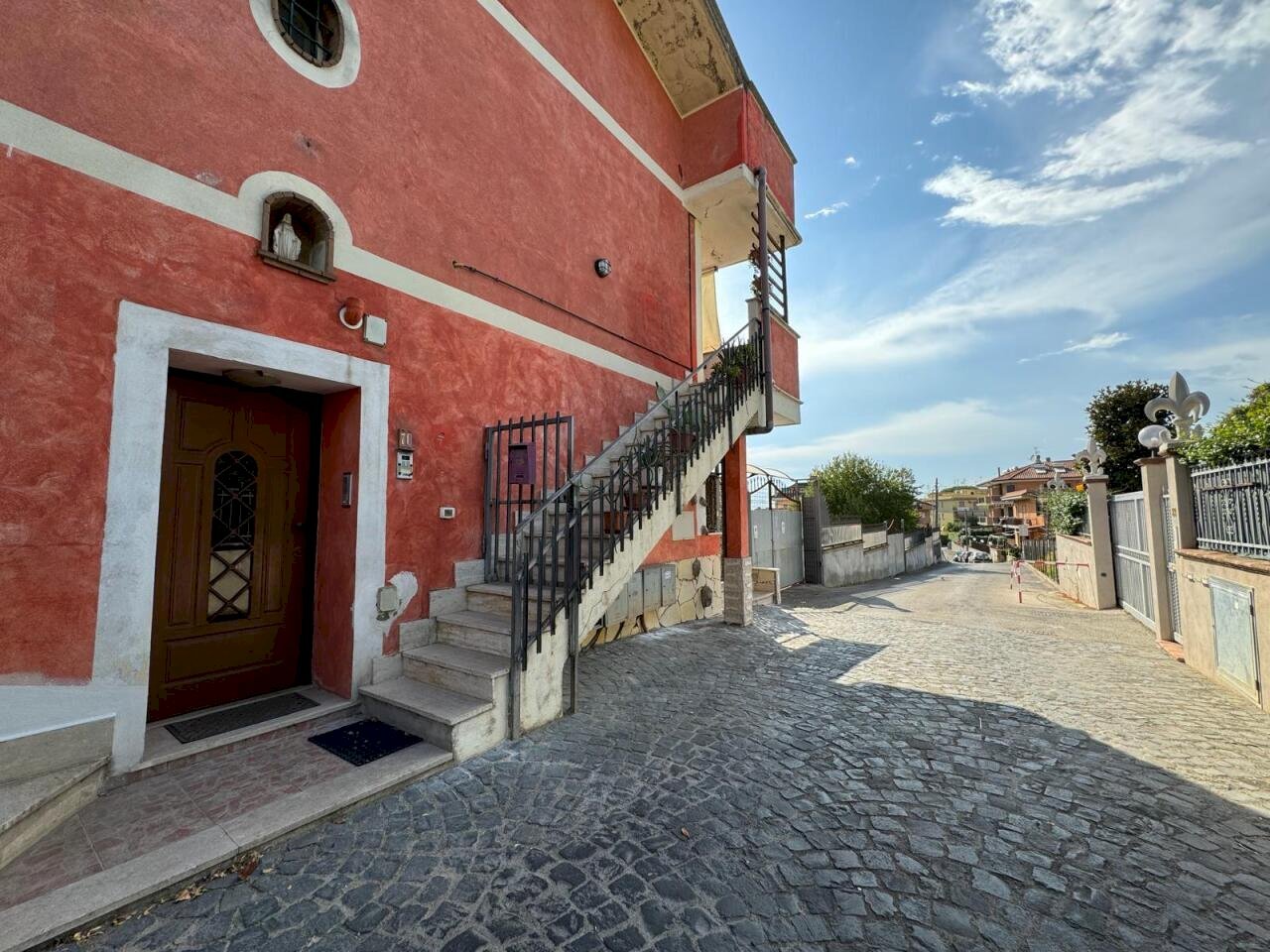 facciata - Quadrilocale Via Amatore Sciesa 70, Marino - foto 1