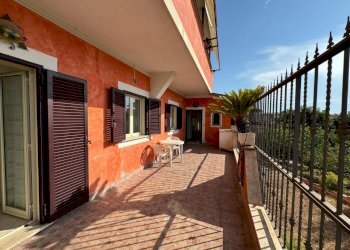 giardino - Quadrilocale Via Amatore Sciesa 70, Marino - foto 10