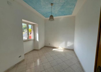 camera da letto - Quadrilocale Via Amatore Sciesa 70, Marino - foto 12