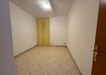 camera da letto - Quadrilocale Via Amatore Sciesa 70, Marino - foto 13