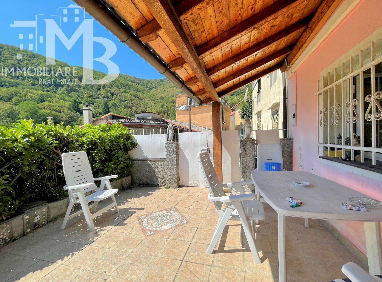 TERRAZZO PORTICATO INGRESSO - Semi-detached house Frazione Pannesi 107, Lumarzo - photo 2