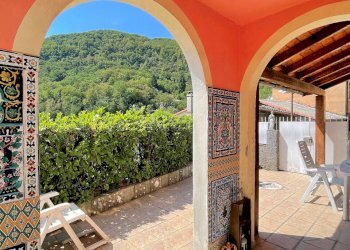 PORTICATO E TERRAZZO - Semi-detached house Frazione Pannesi 107, Lumarzo - photo 5
