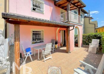FACCIATA E TERRAZZO - Semi-detached house Frazione Pannesi 107, Lumarzo - photo 6