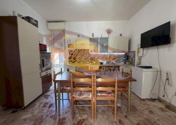 0fddbb42-c69a-49c2-ba73-3d041bad0a6f.jpeg - Trilocale Via Agrigento, Siracusa - foto 1