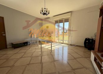 d5031ac5-4a62-459f-95a9-f0b4b2474cda.jpg - Trilocale Via Agrigento, Siracusa - foto 14