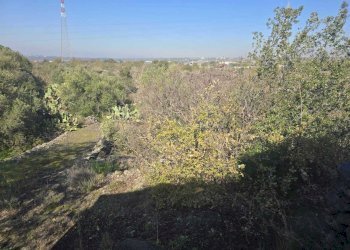 4.jpg - Terreno edificabile Via Gran Bretagna, Camporotondo Etneo - foto 4