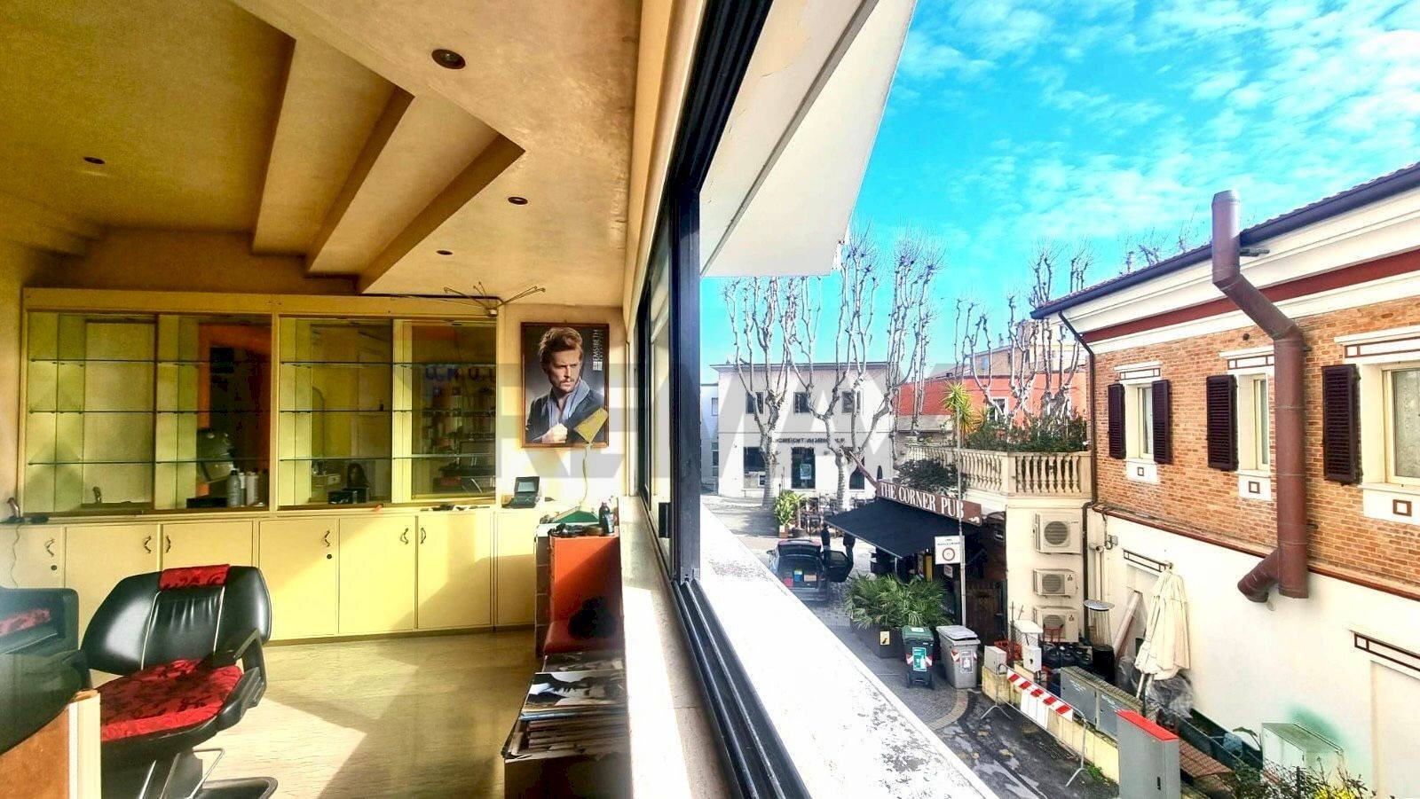 Attività Commerciale Via Dante Alighieri, 20 
 Bellaria, Bellaria-Igea Marina - foto 1