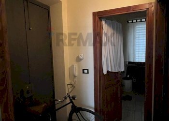 One-room apartment Via Cuneo, 5 
 Aurora, Torino (neighborhood Aurora) - photo 11