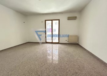 Three-room apartment Viale Zecchino, Siracusa - photo 2