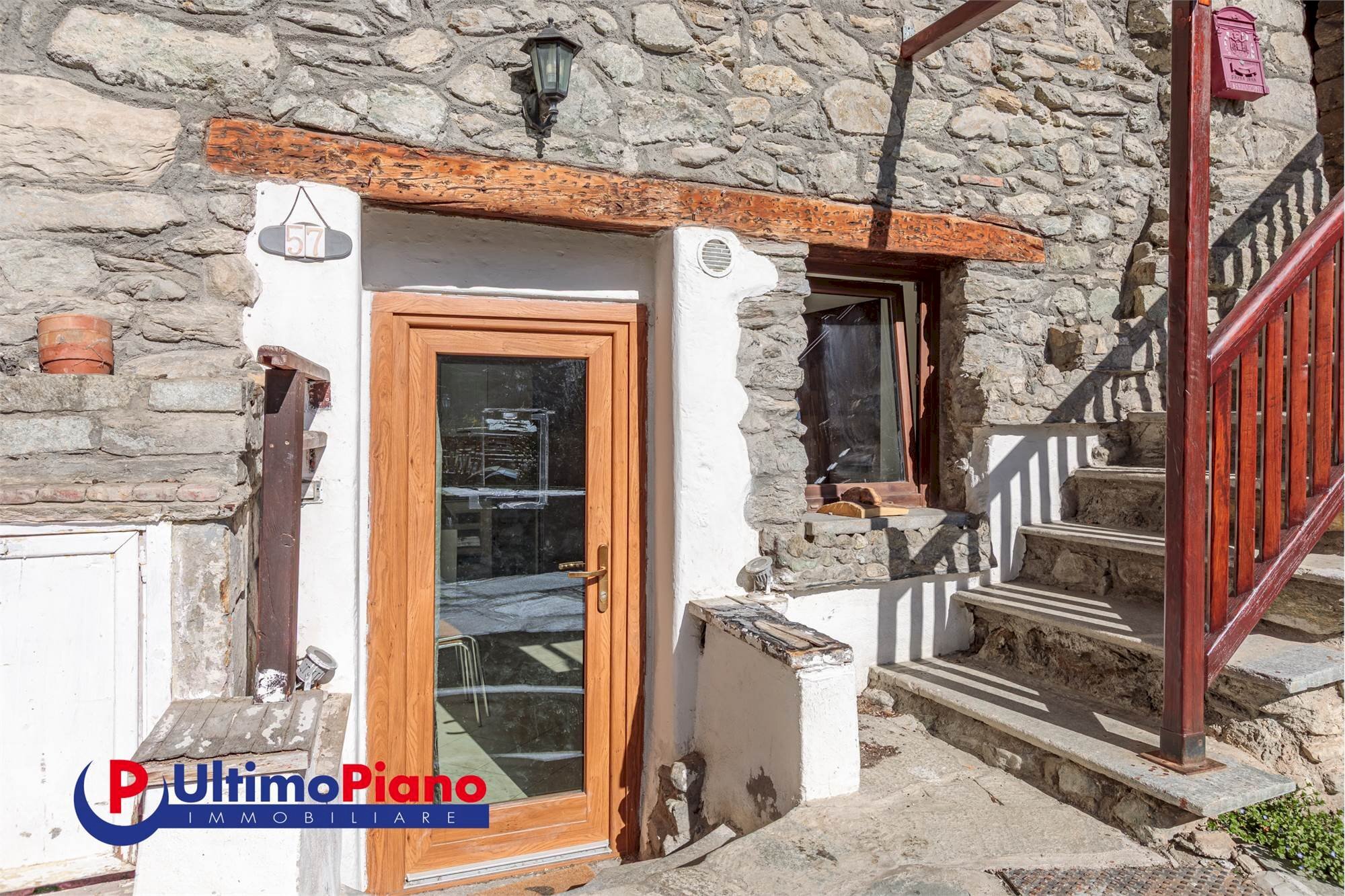 Trilocale Frazione Crè 57, 57, Gignod - foto 2