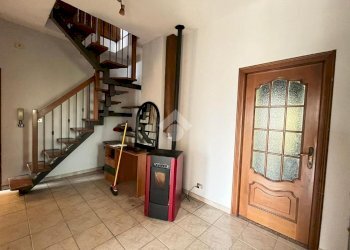 Three-room apartment Via Gerbido, San Francesco al Campo - photo 8