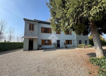 Villa Via Monte Grappa, Galliate - photo 1