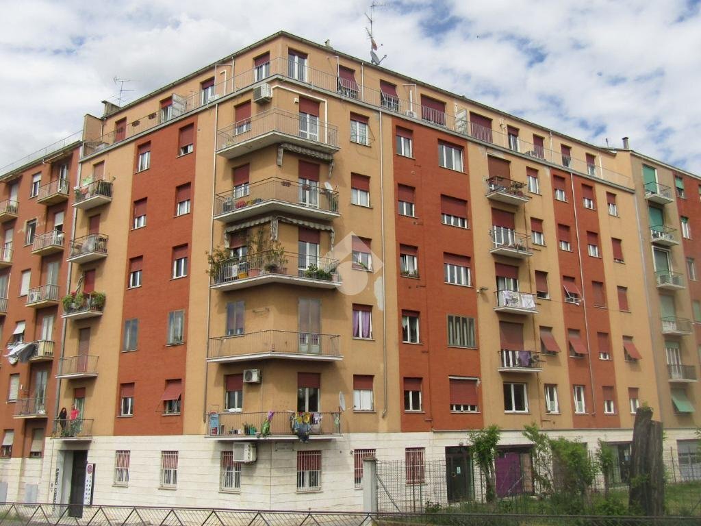 Three-room apartment Via antonio cecchi, Parma (neighborhood San Leonardo) - photo 2