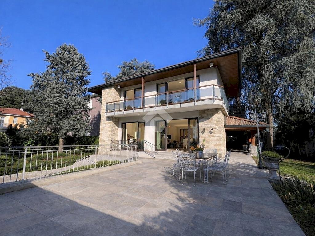 Villa Via Garegnano, Milano (zona Musocco) - foto 1
