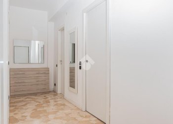 Trilocale Viale Edoardo Jenner, Milano (zona Maciachini) - foto 15
