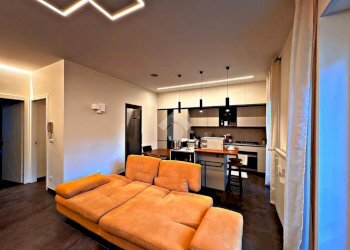 Appartamento Via Repusseno, Savona (zona Lavagnola) - foto 1