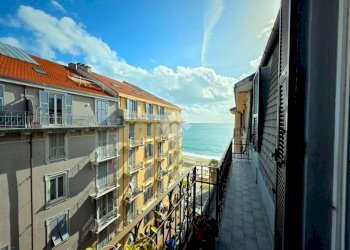 Quadrilocale Via Niccolò Paganini, Savona (zona Fornaci) - foto 1