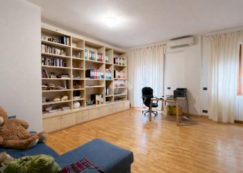 Quadrilocale via brunetto latini, Novate Milanese - foto 18