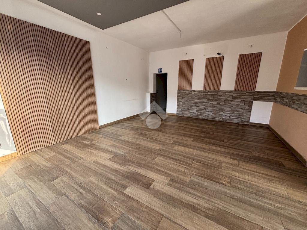 Shop Via Nicoli, Modena (neighborhood San Faustino) - photo 1