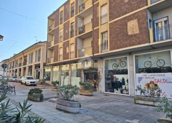 Bilocale Via Giuseppe Garibaldi, Magenta - foto 1