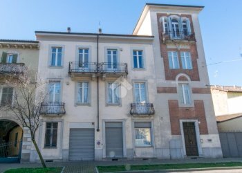 Villa Trifamiliare Corso Luigi Manacorda, Casale Monferrato - foto 1