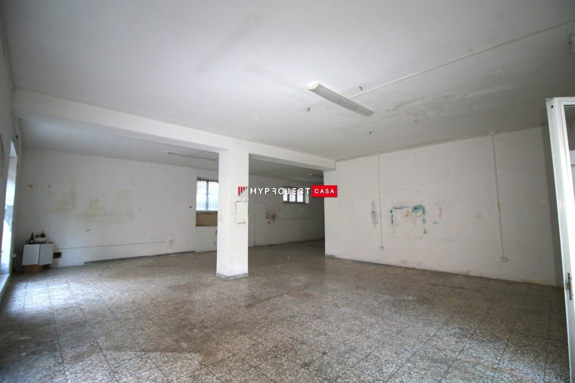 Warehouse Via Della Valle, Martina Franca - photo 3