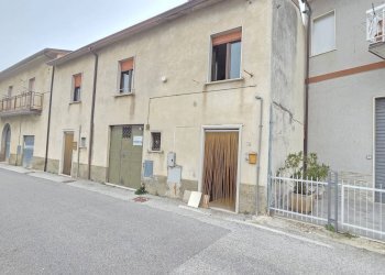 Foto 1 - Casa semi indipendente Via Nazionale, Castelfranci - foto 1