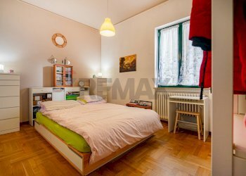 Camera / camera da letto - Casa indipendente VIA NICCOLO' TOMMASEO
 
7, Rho - foto 23