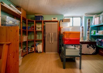 Dispensa di stoccaggio - Casa indipendente VIA NICCOLO' TOMMASEO
 
7, Rho - foto 28