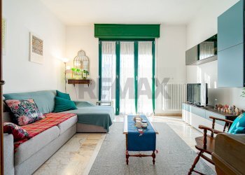 Soggiorno - Casa indipendente VIA NICCOLO' TOMMASEO
 
7, Rho - foto 48