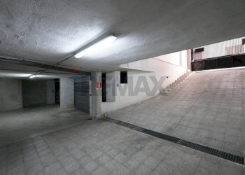 Parcheggio - Trilocale Via Giovanni Ferri
 
16, Triggiano - foto 18