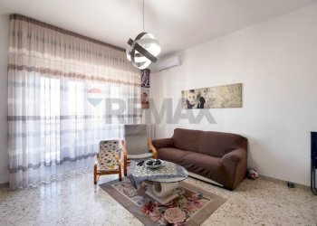 Soggiorno - Appartamento Via Rimini
 
1, Modugno - foto 4