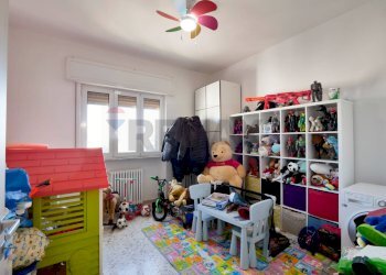 Camera / camera da letto - Appartamento Via Rimini
 
1, Modugno - foto 8