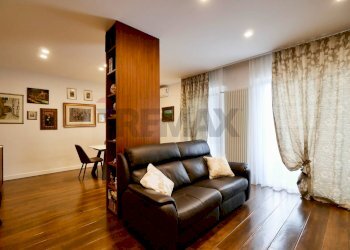 Soggiorno - Quadrilocale Via Peucetia
 
10, Bari - foto 1