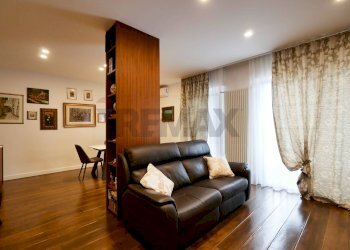 Soggiorno - Quadrilocale Via Peucetia
 
10, Bari - foto 4