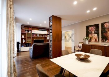 Sala da pranzo - Quadrilocale Via Peucetia
 
10, Bari - foto 6