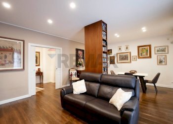 Sala da pranzo - Quadrilocale Via Peucetia
 
10, Bari - foto 7