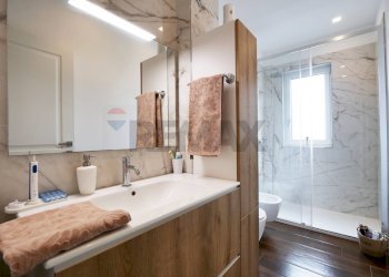 Bagno - Quadrilocale Via Peucetia
 
10, Bari - foto 16