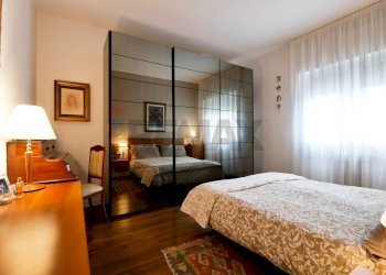 Camera / camera da letto - Quadrilocale Via Peucetia
 
10, Bari - foto 17