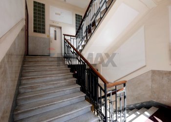 Scale - Quadrilocale Corso Vittorio Veneto
 
6, Bari - foto 3