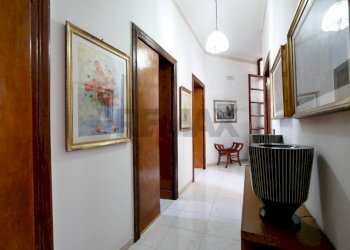 Hall / corridoio - Quadrilocale Corso Vittorio Veneto
 
6, Bari - foto 14