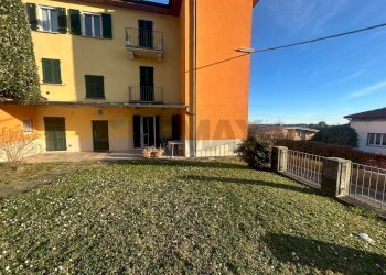 Edificio all\'aperto - Trilocale VIA VIGGIU'
 
18, Saltrio - foto 23