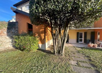 Casa all\'aperto - Trilocale VIA VIGGIU'
 
18, Saltrio - foto 28