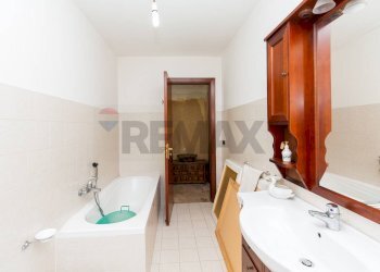 Bagno - Trilocale Via Monti Iblei
 
1, Catania - foto 14