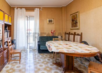 Sala da pranzo - Quadrilocale Via S. Ten. Nicolosi
 
3, San Giovanni la Punta - foto 2