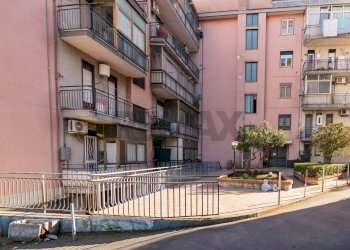 Edificio all\'aperto - Quadrilocale Via S. Ten. Nicolosi
 
3, San Giovanni la Punta - foto 18