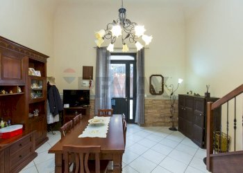 Sala da pranzo - Casa semi indipendente via Nazionale Guardia
274, Acireale - foto 8