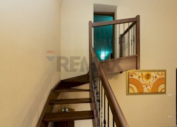 Scale - Casa semi indipendente via Nazionale Guardia
274, Acireale - foto 9